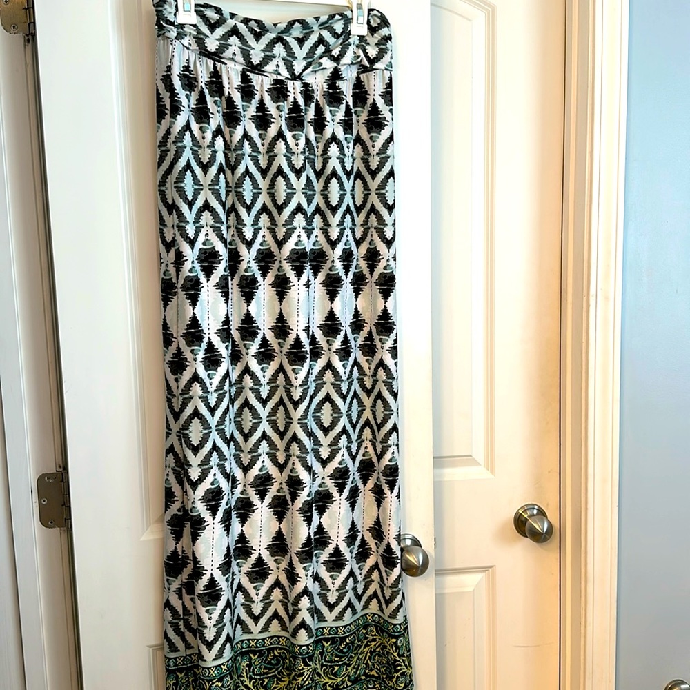 New Directions Maxi skirt